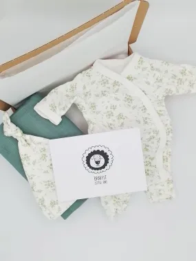 Apple Floral Gift Box - Sleepsuit, Knotted Hat, Muslin & Card