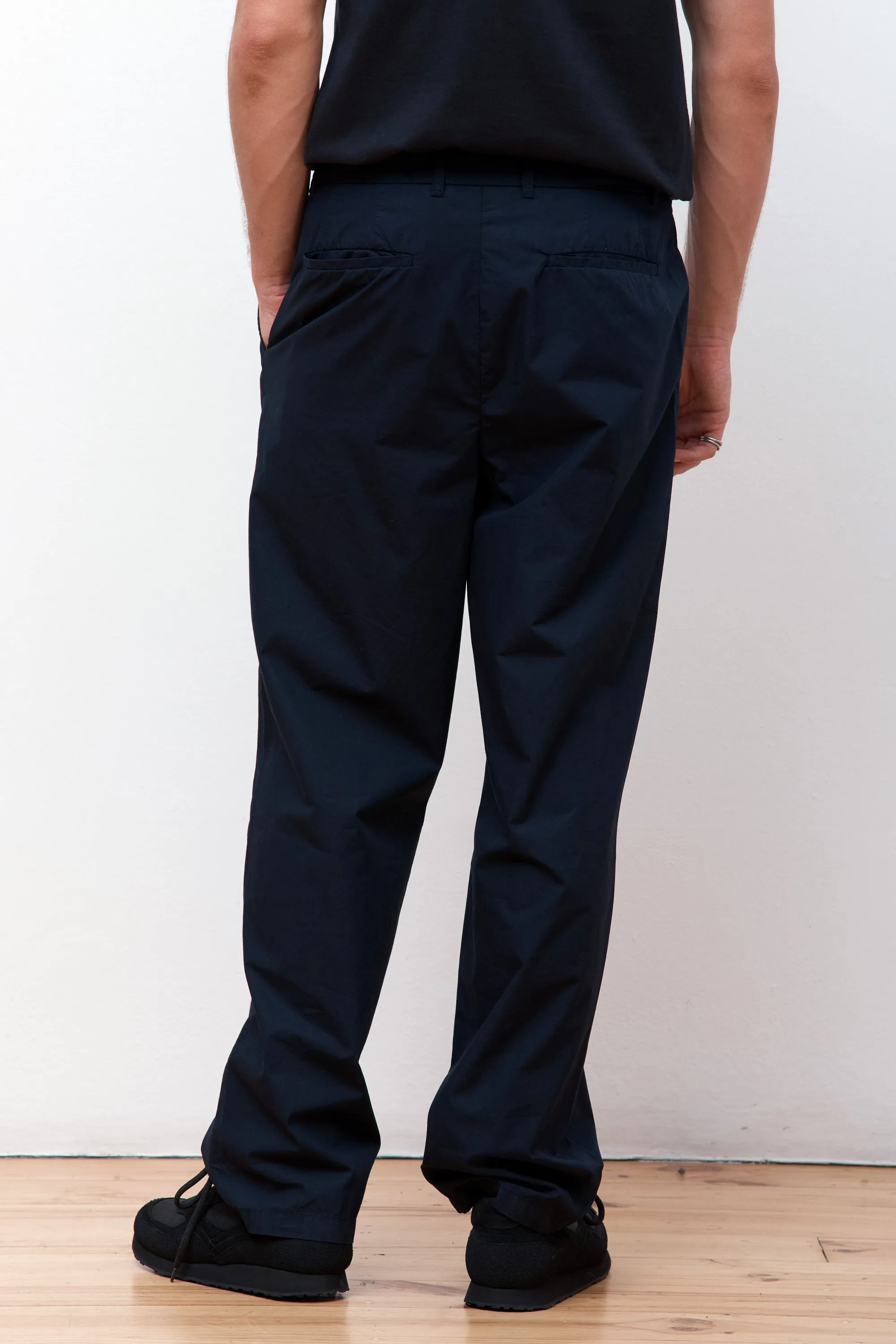 Benn Relaxed Pleated Trouser Dark Navy