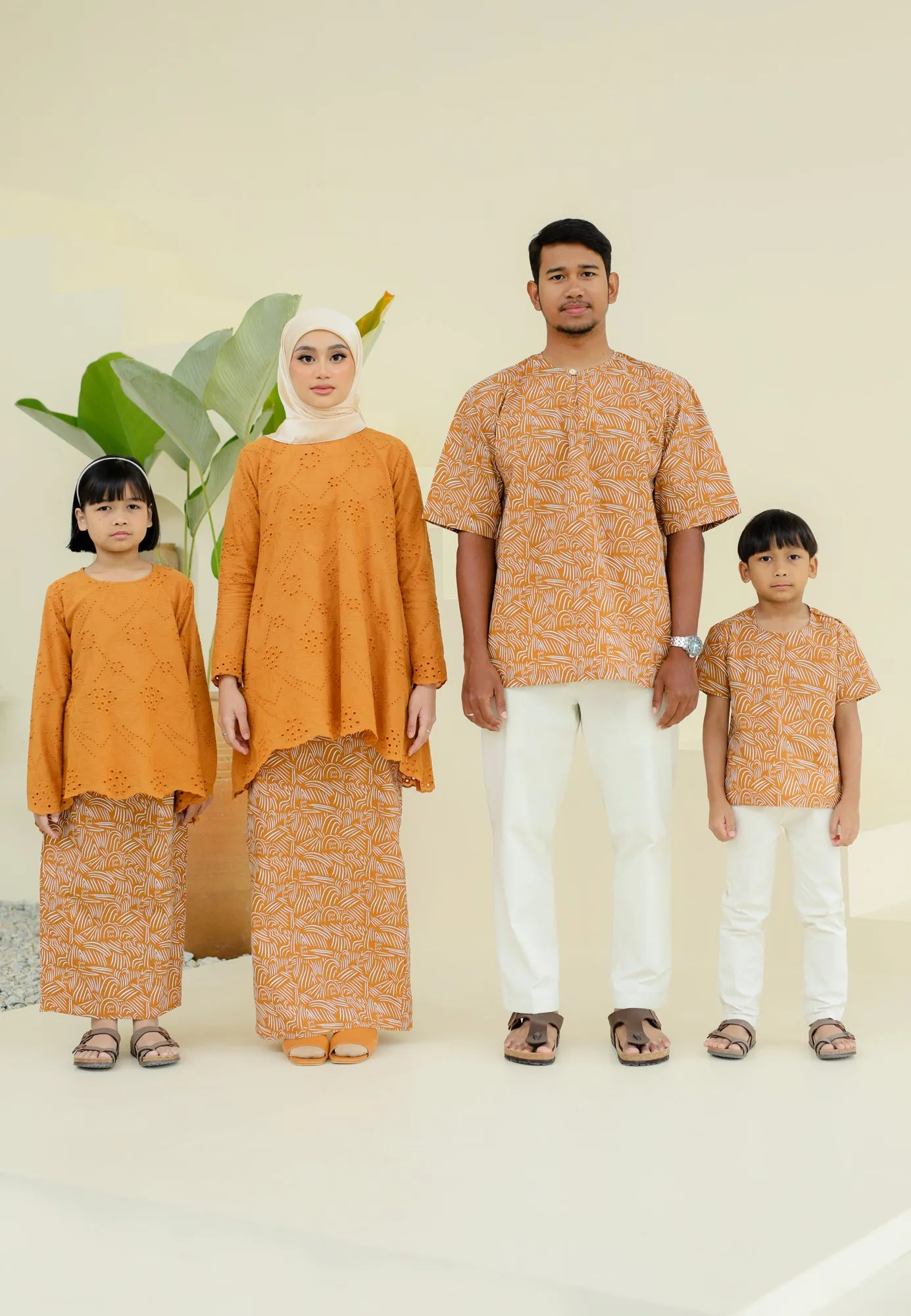 Bersatu Kurung (Tangerine)