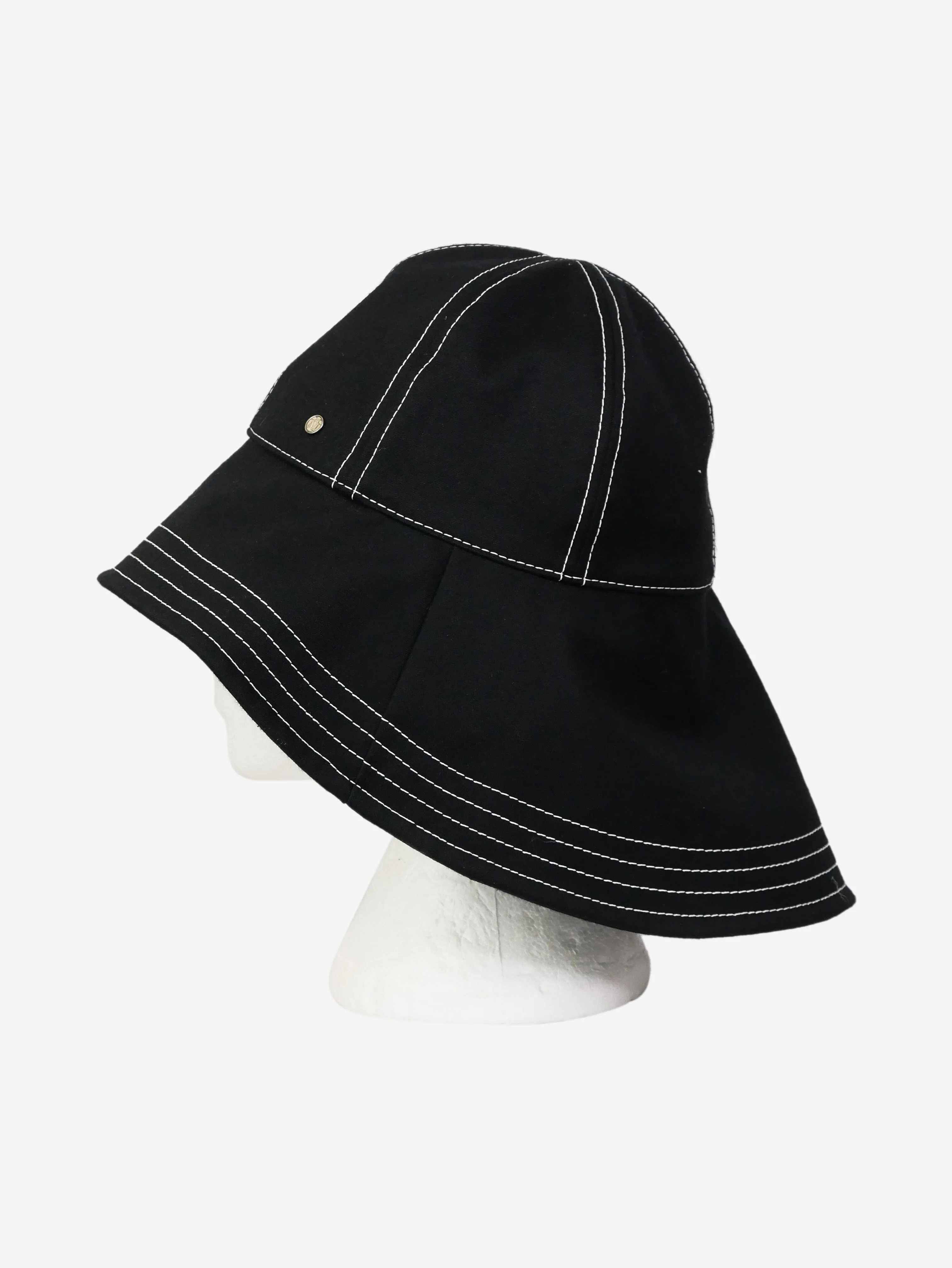 Black contrast stitched sunhat