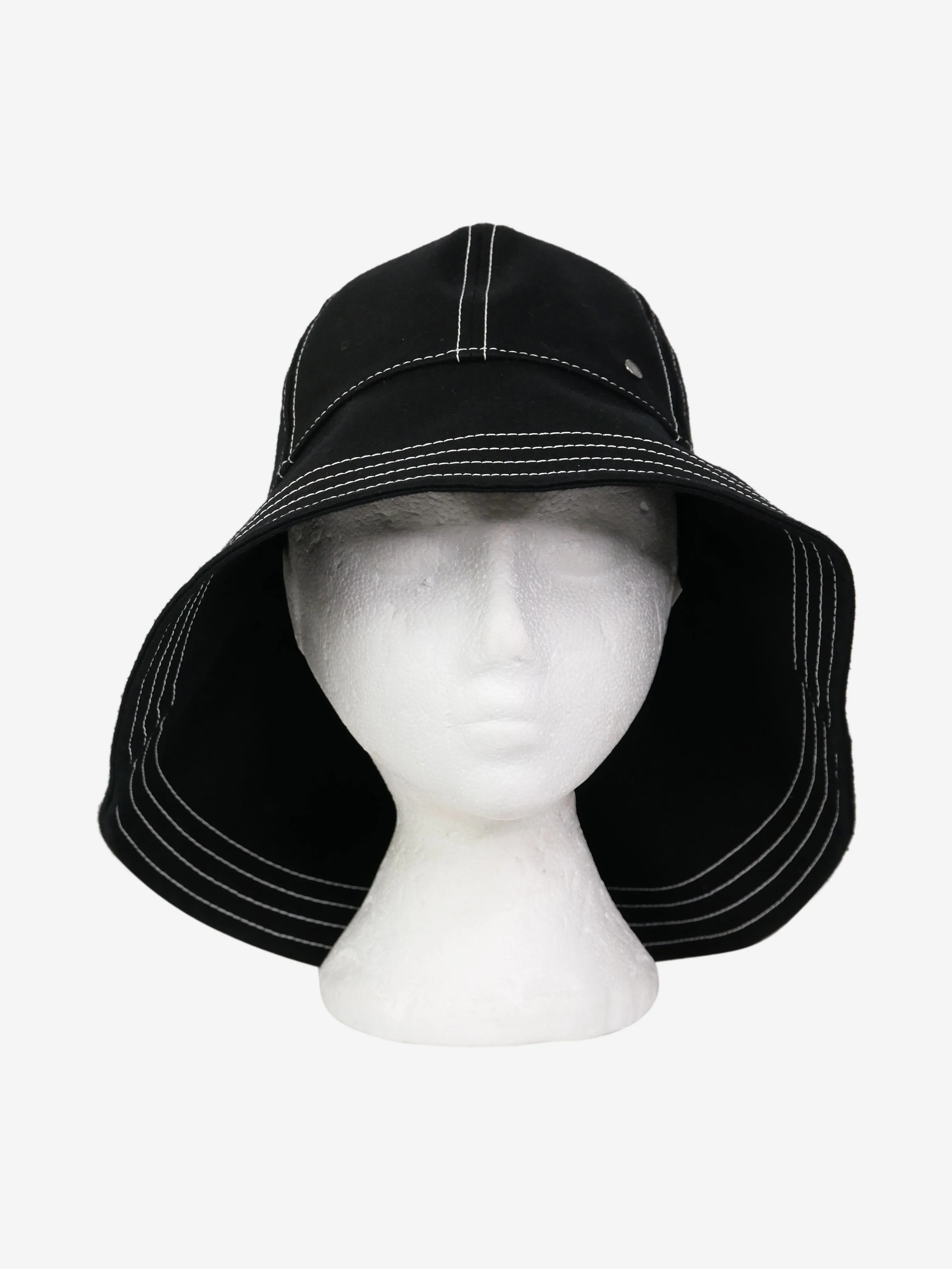 Black contrast stitched sunhat