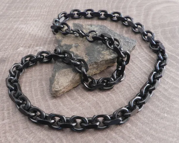 Flat Iron Xl Stainless Steel Blackened Wallet Chain