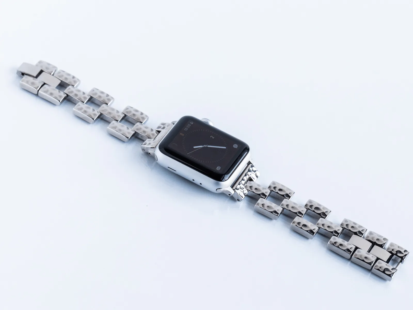 Goldenerre Hammered Link Band for the Apple Watch