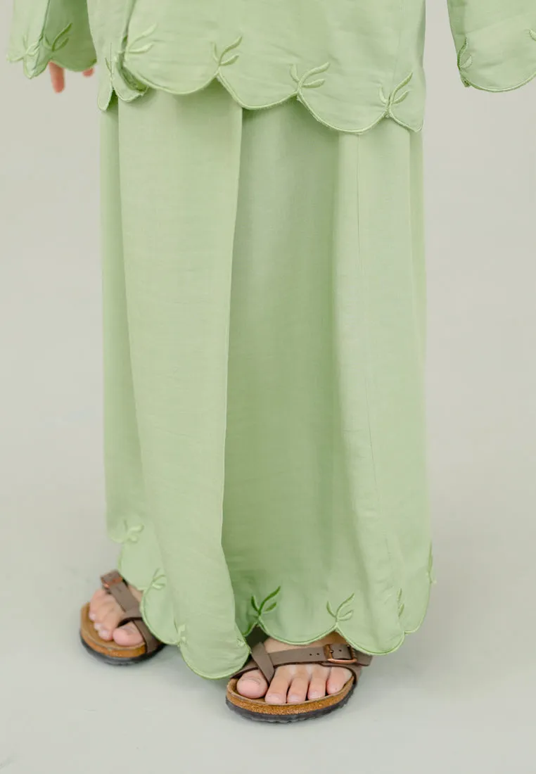 Nyaman Girl (Apple Green)