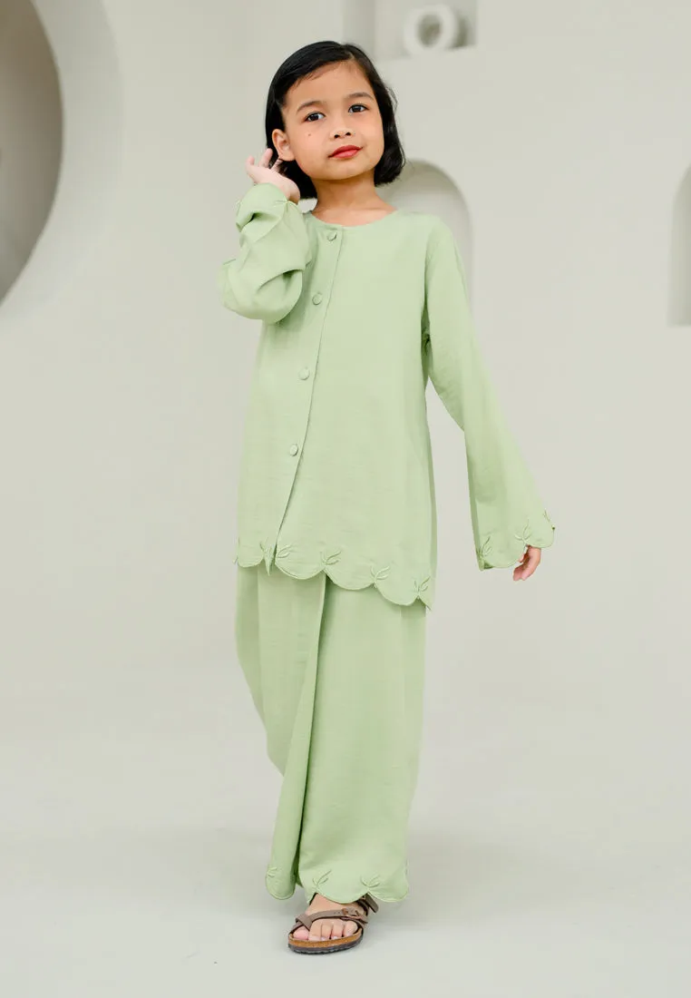 Nyaman Girl (Apple Green)