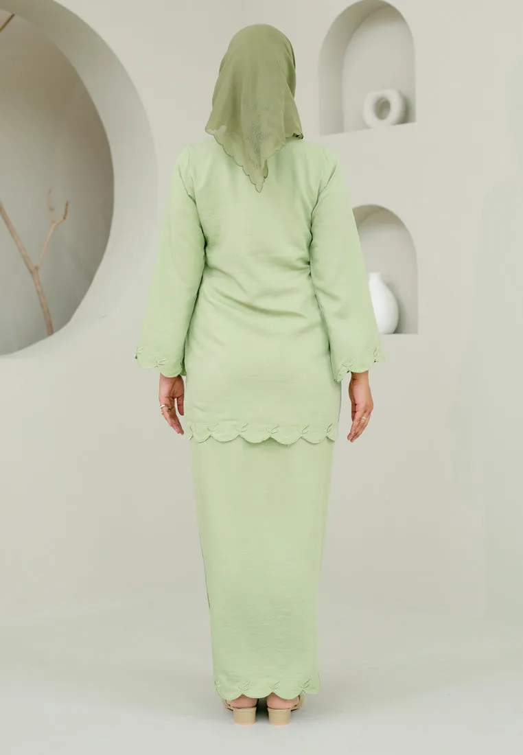 Nyaman Kurung (Apple Green)