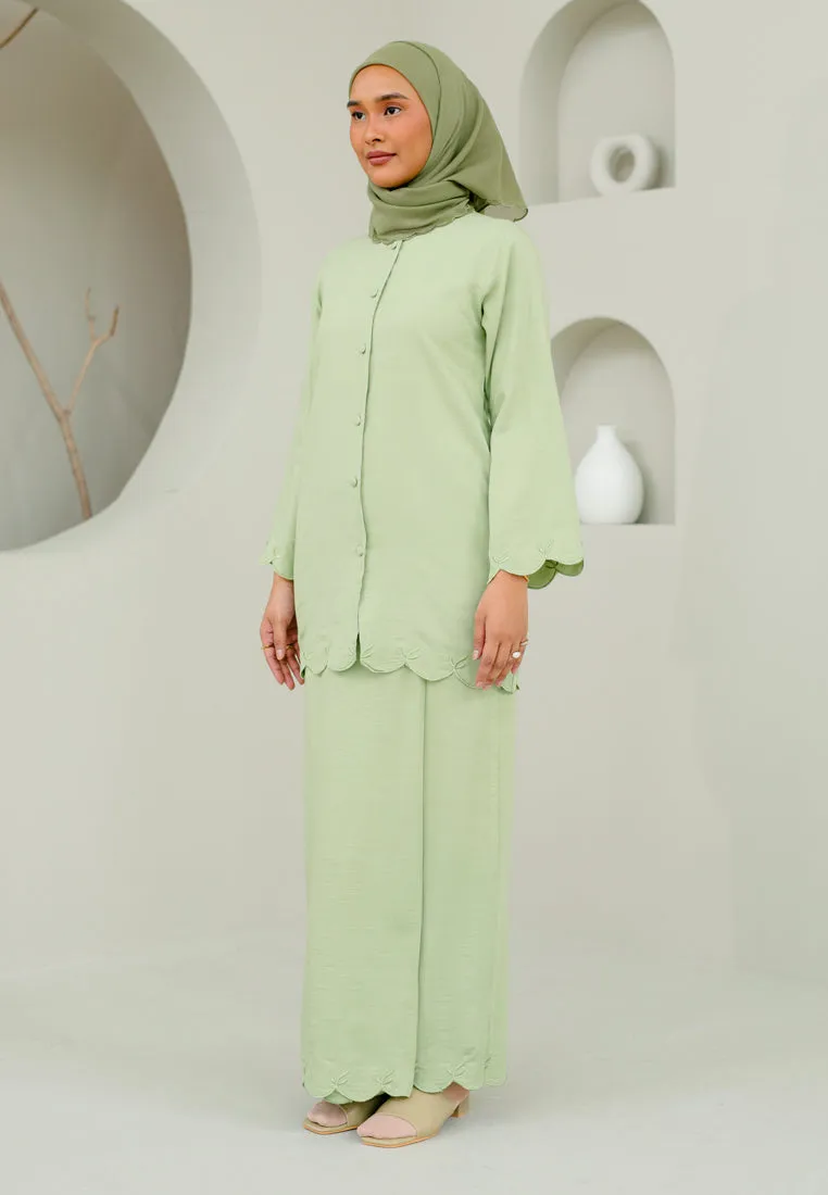 Nyaman Kurung (Apple Green)