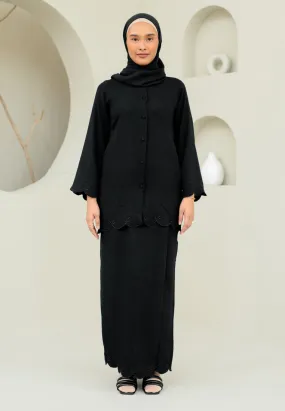 Nyaman Kurung (Black)