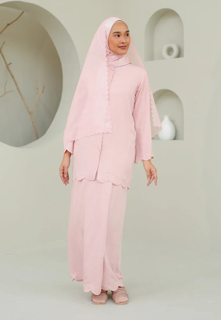 Nyaman Kurung (Soft Pink)