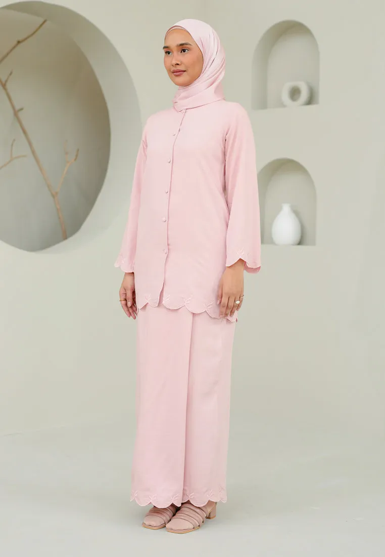 Nyaman Kurung (Soft Pink)