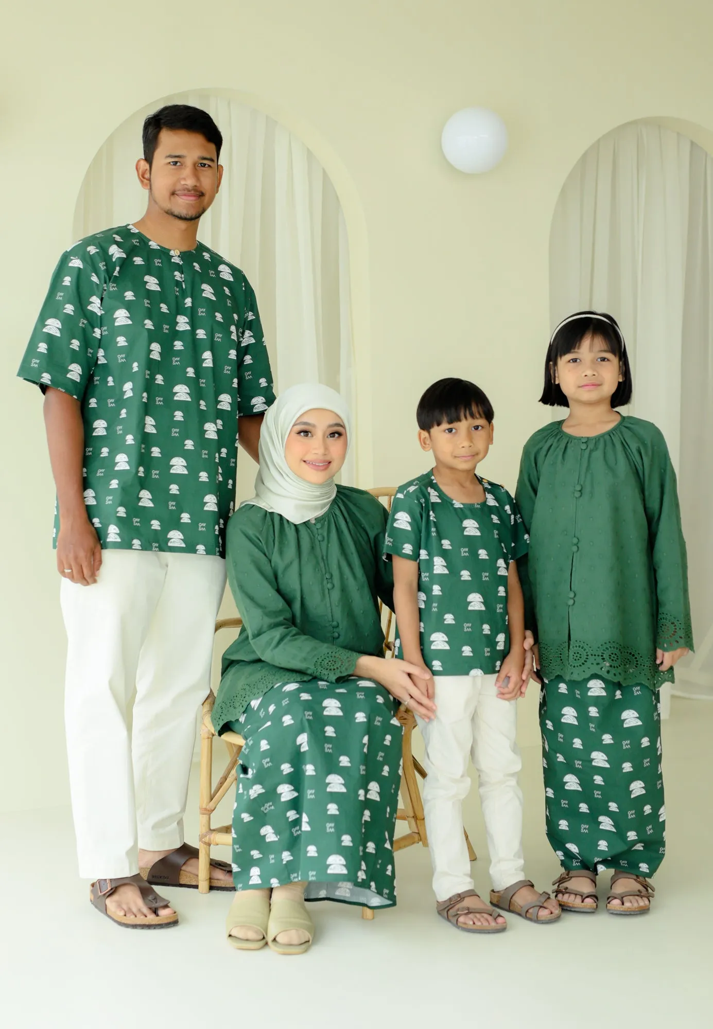 Secocok Girl (Emerald Green)