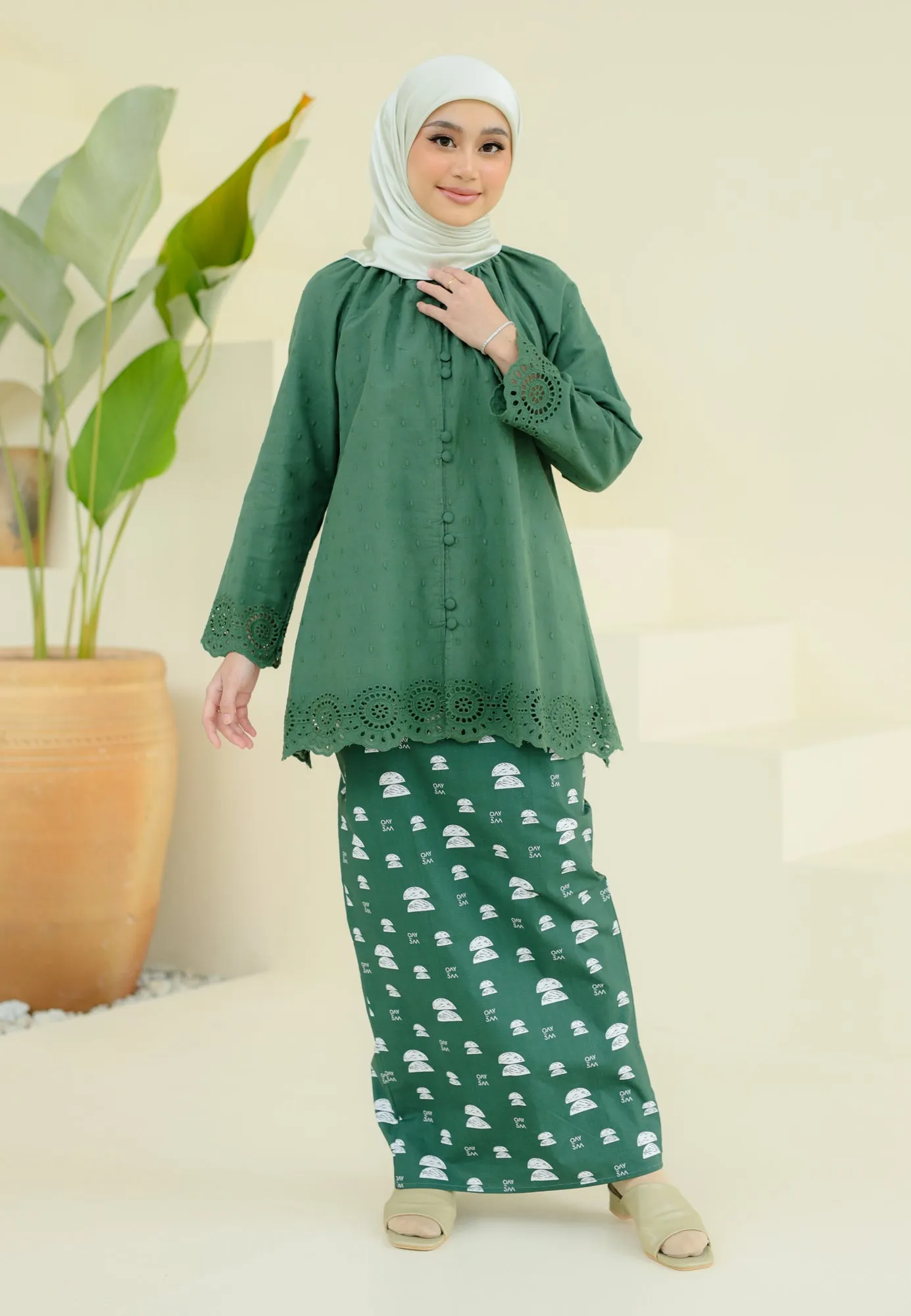 Secocok Kurung (Emerald Green)