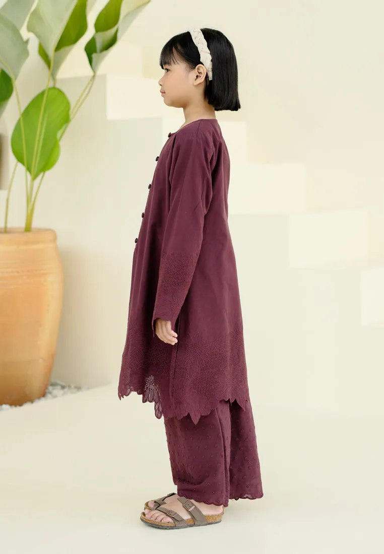 Seiring Girl (Burgundy)