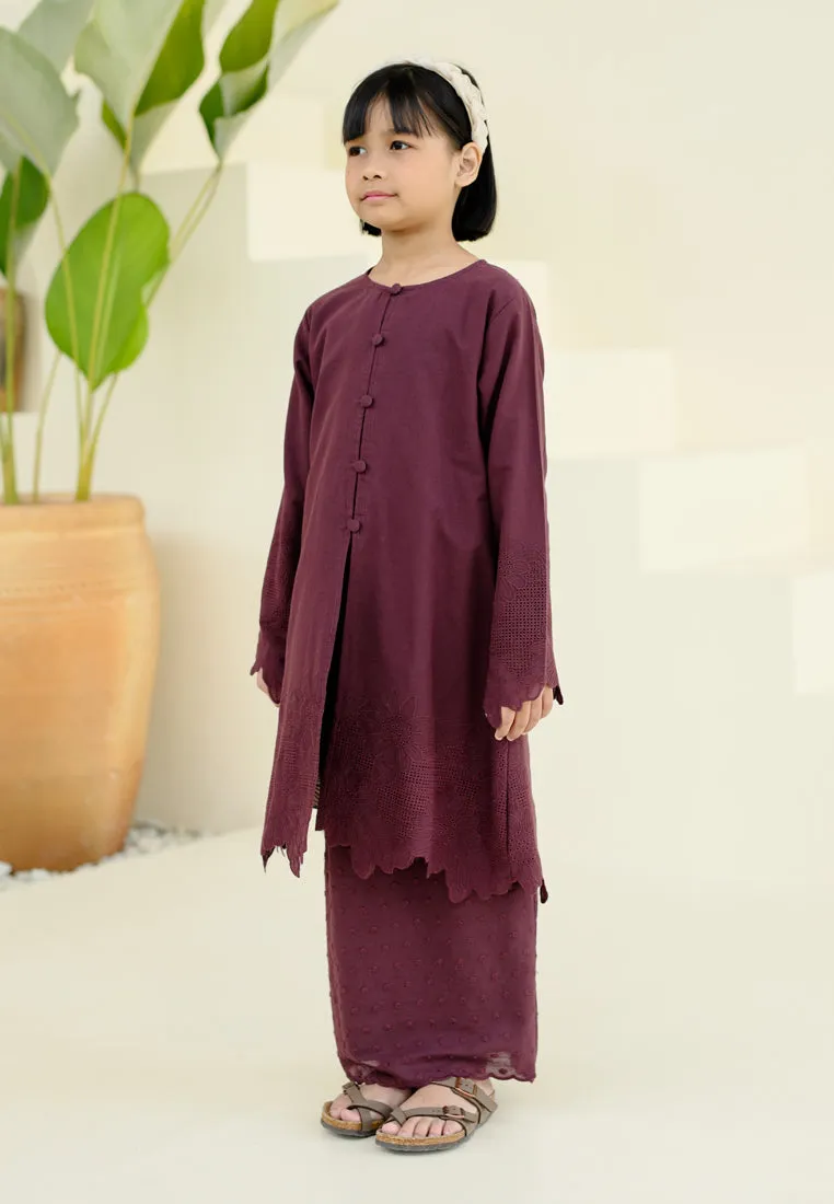 Seiring Girl (Burgundy)