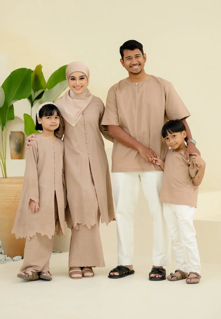 Seiring Girl (Nude Brown)